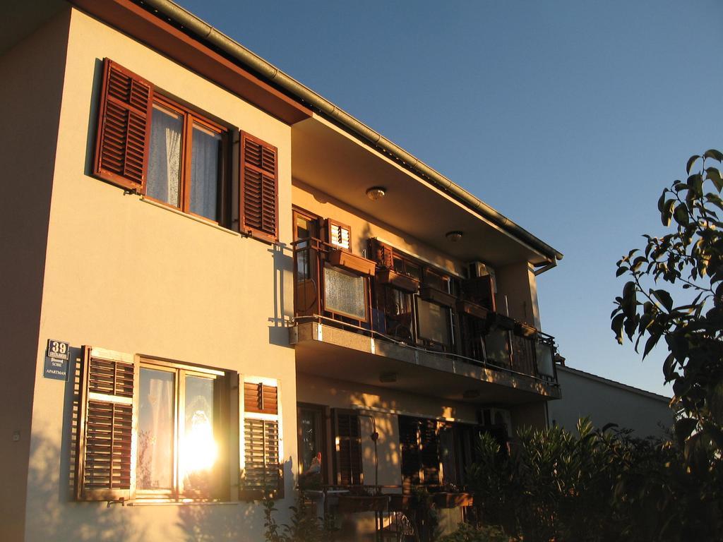 Apartments Adelita Poreč Exteriör bild